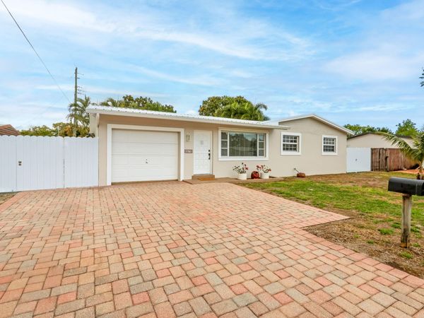 6573 Eaton Street, Hollywood, FL 33024