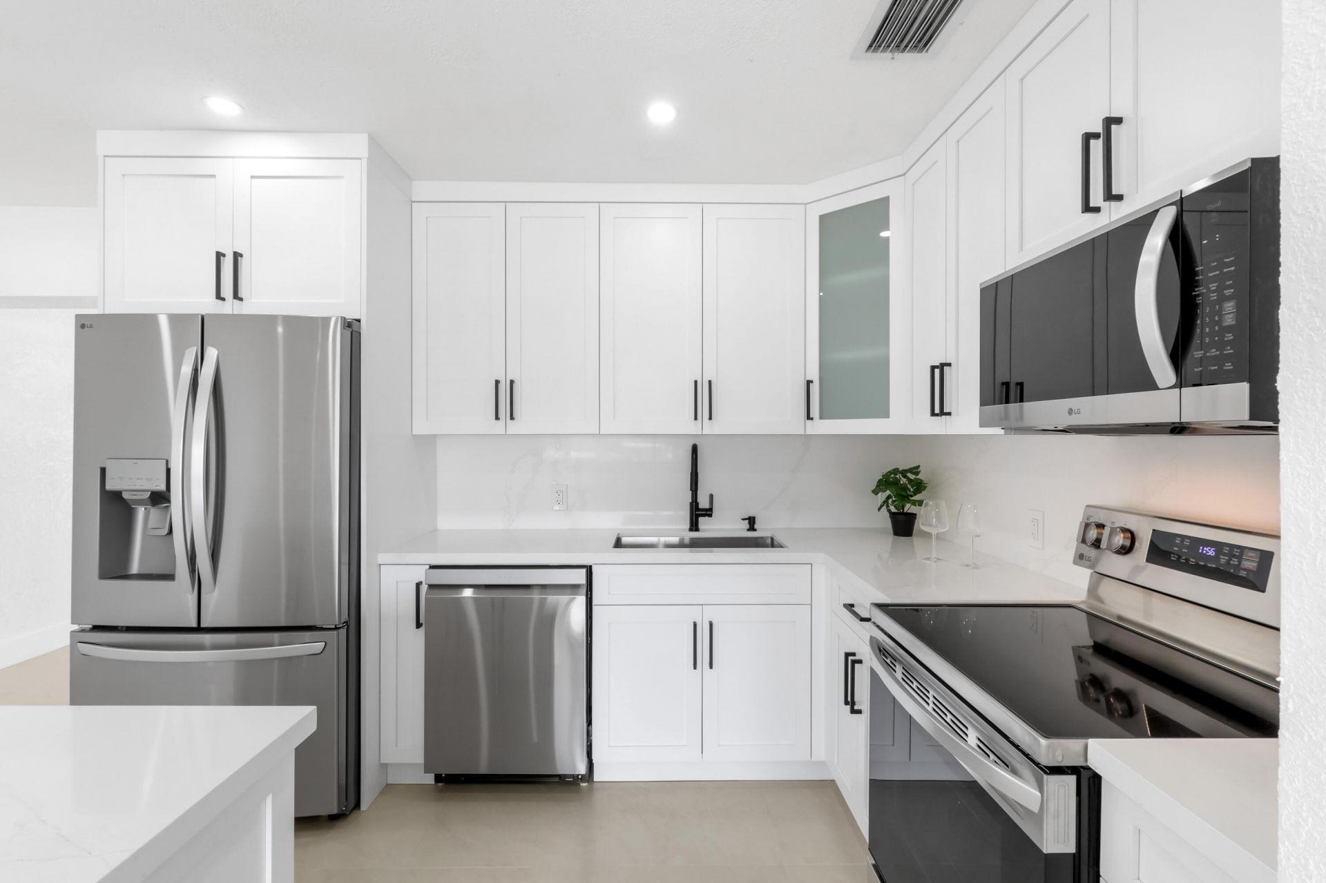 6573 Eaton Street, Hollywood, FL 33024 Photo