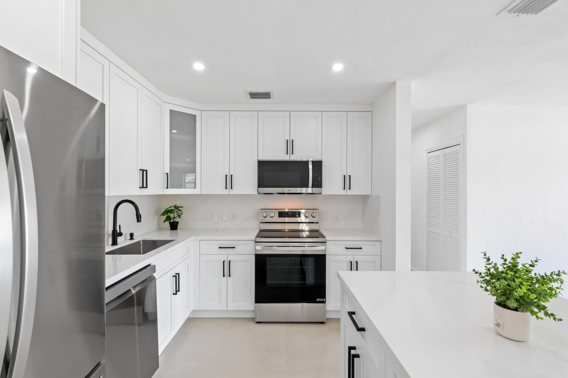 6573 Eaton Street, Hollywood, FL 33024 Photo