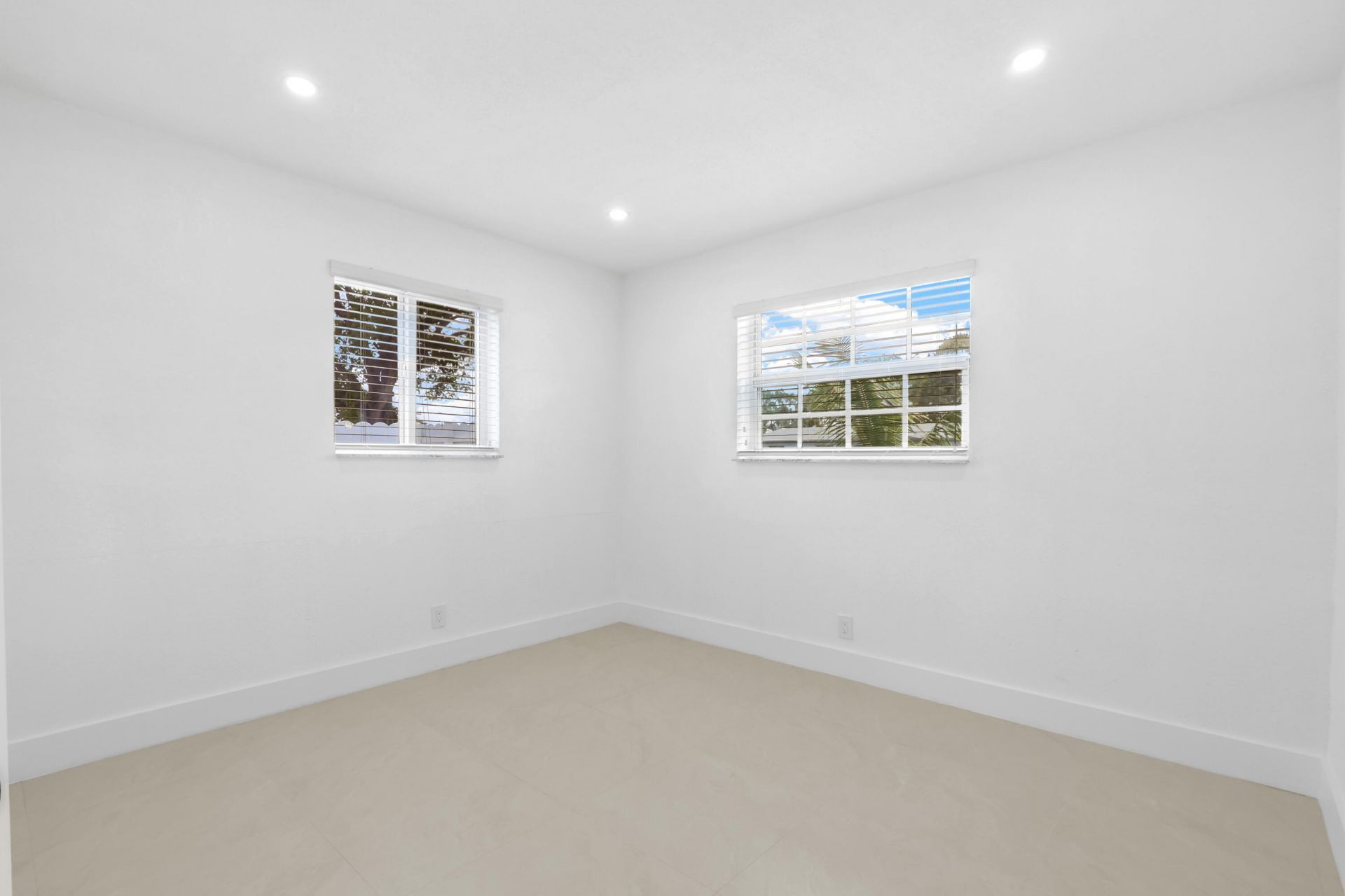 6573 Eaton Street, Hollywood, FL 33024 Photo