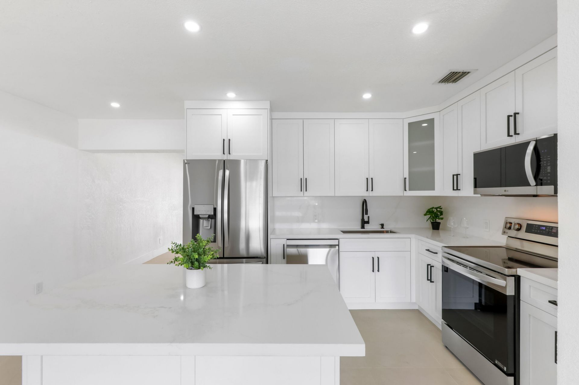 6573 Eaton Street, Hollywood, FL 33024 Photo