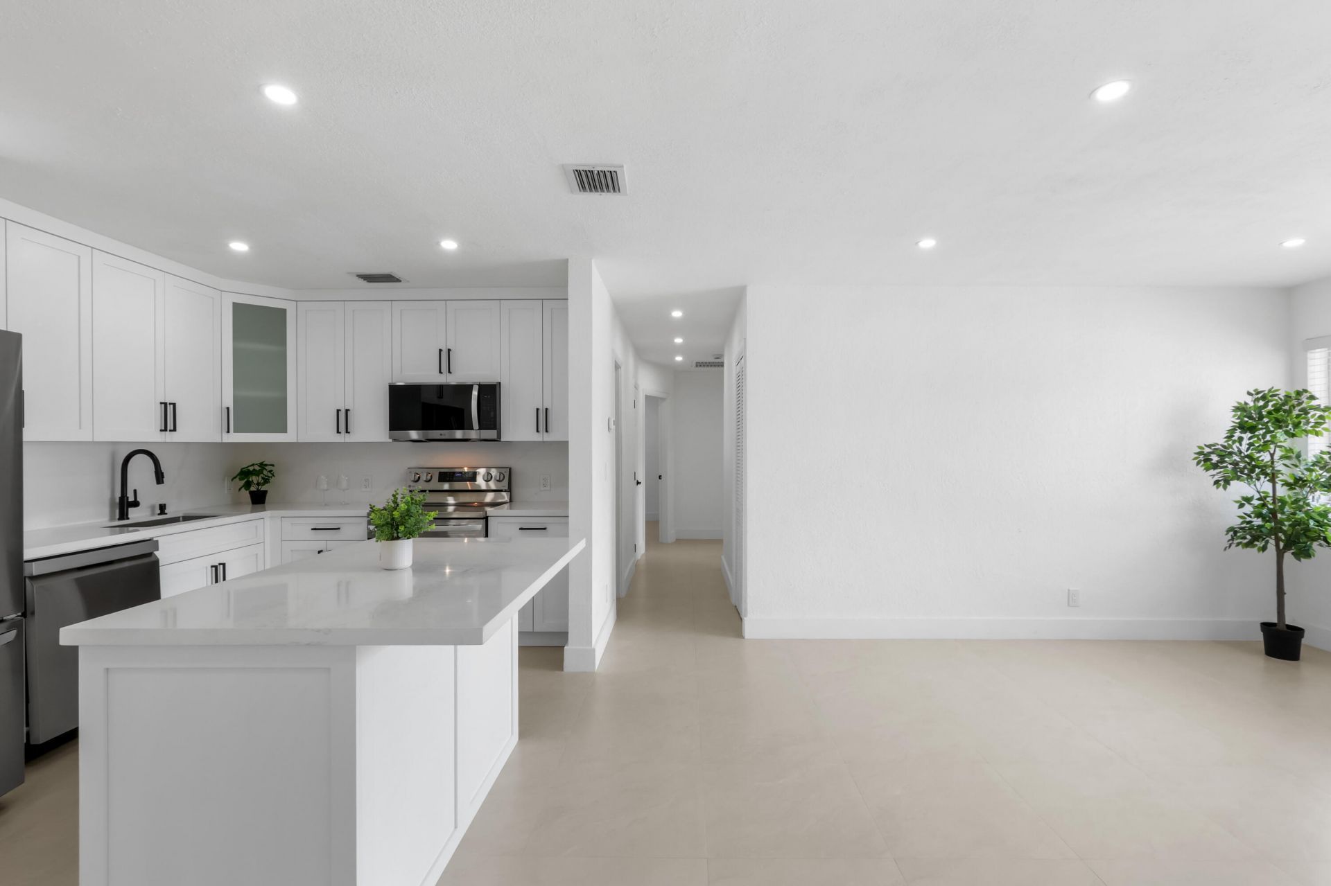 6573 Eaton Street, Hollywood, FL 33024 Photo