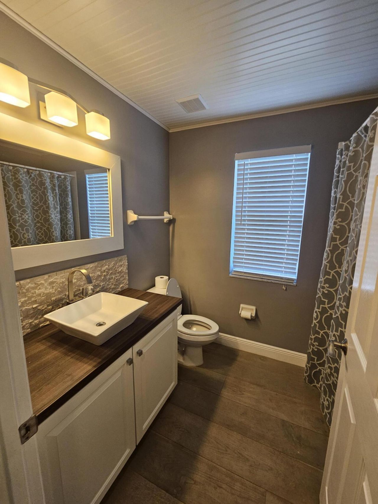 2053 Normandy Circle, West Palm Beach, FL 33409 Photo