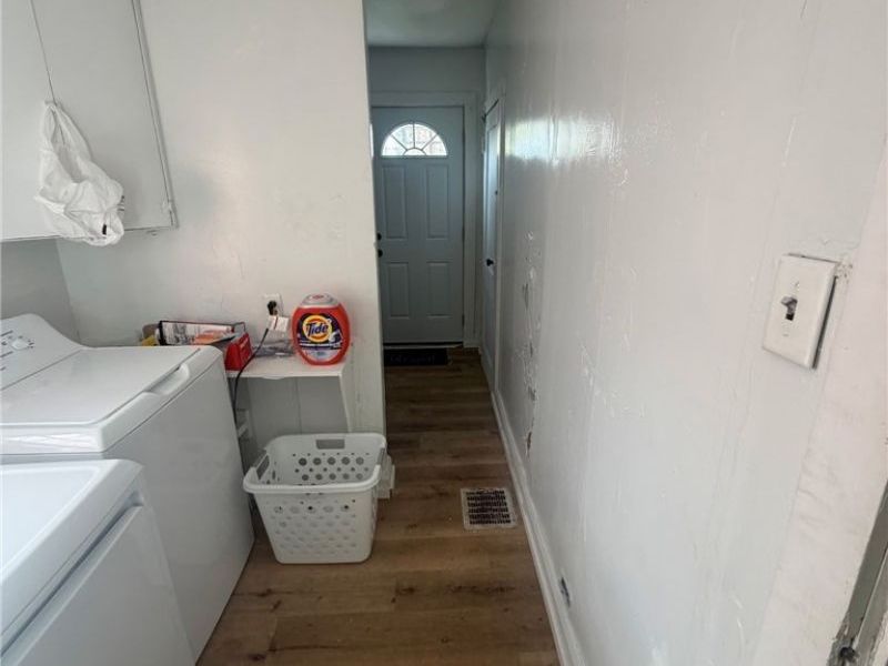 722 John, Coshocton, OH 43812 Photo 14