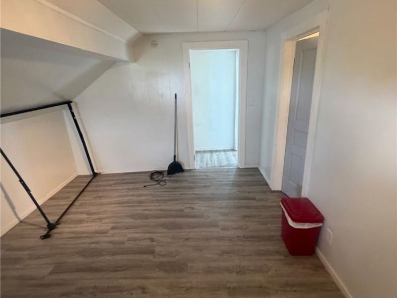 722 John, Coshocton, OH 43812 Photo 8