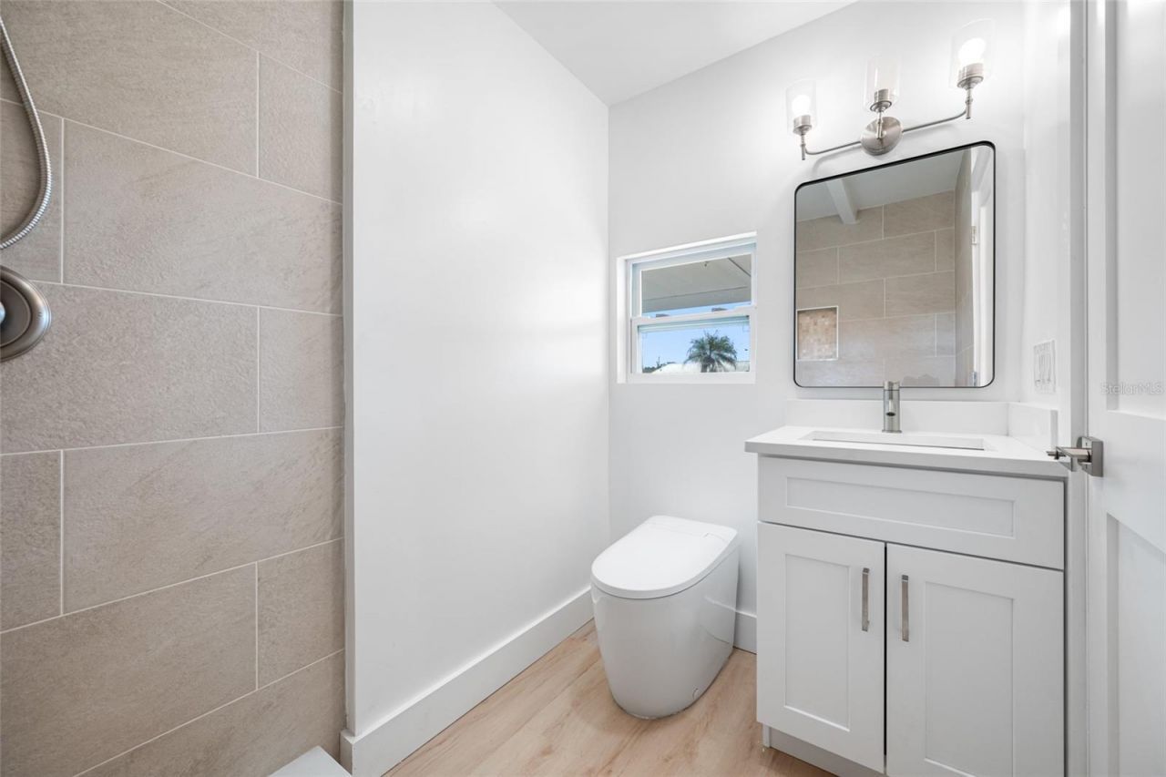 7930 Causeway Boulevard S, Saint Petersburg, FL 33707 Photo