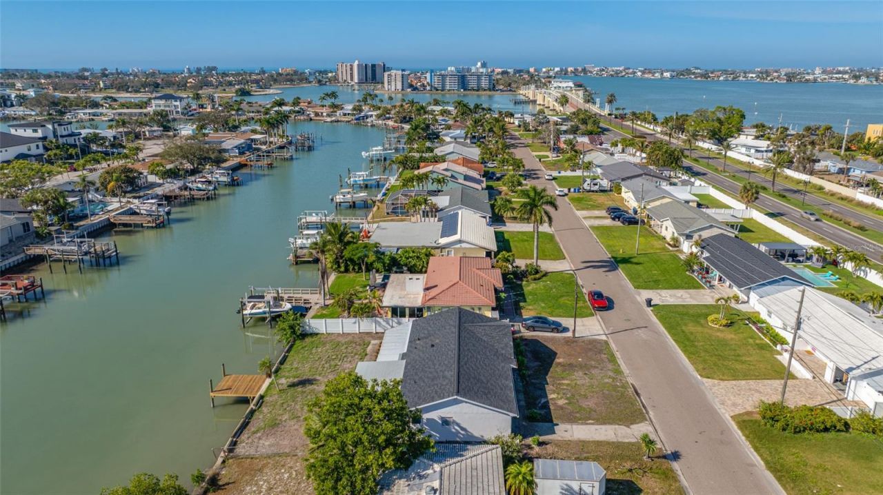 7930 Causeway Boulevard S, Saint Petersburg, FL 33707 Photo