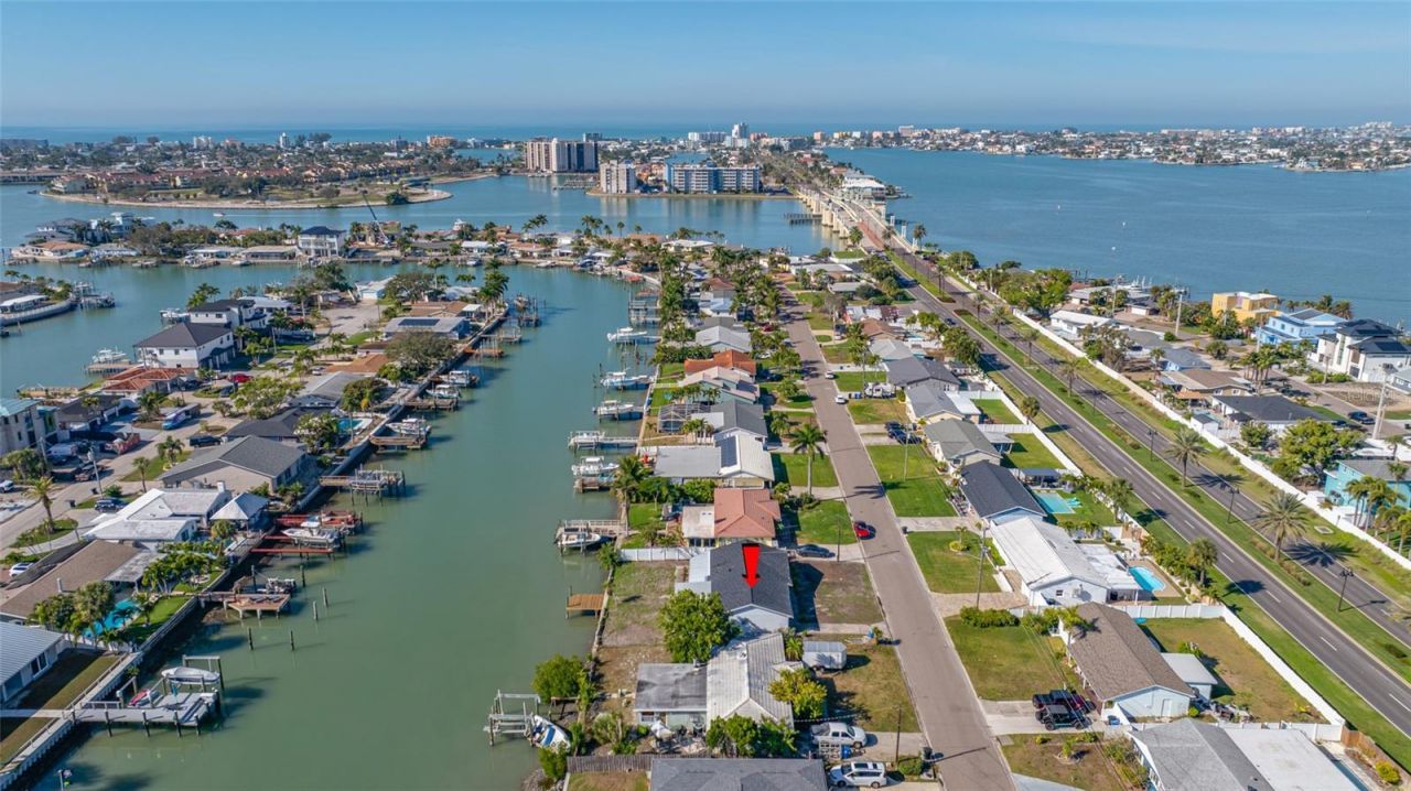 7930 Causeway Boulevard S, Saint Petersburg, FL 33707 Photo