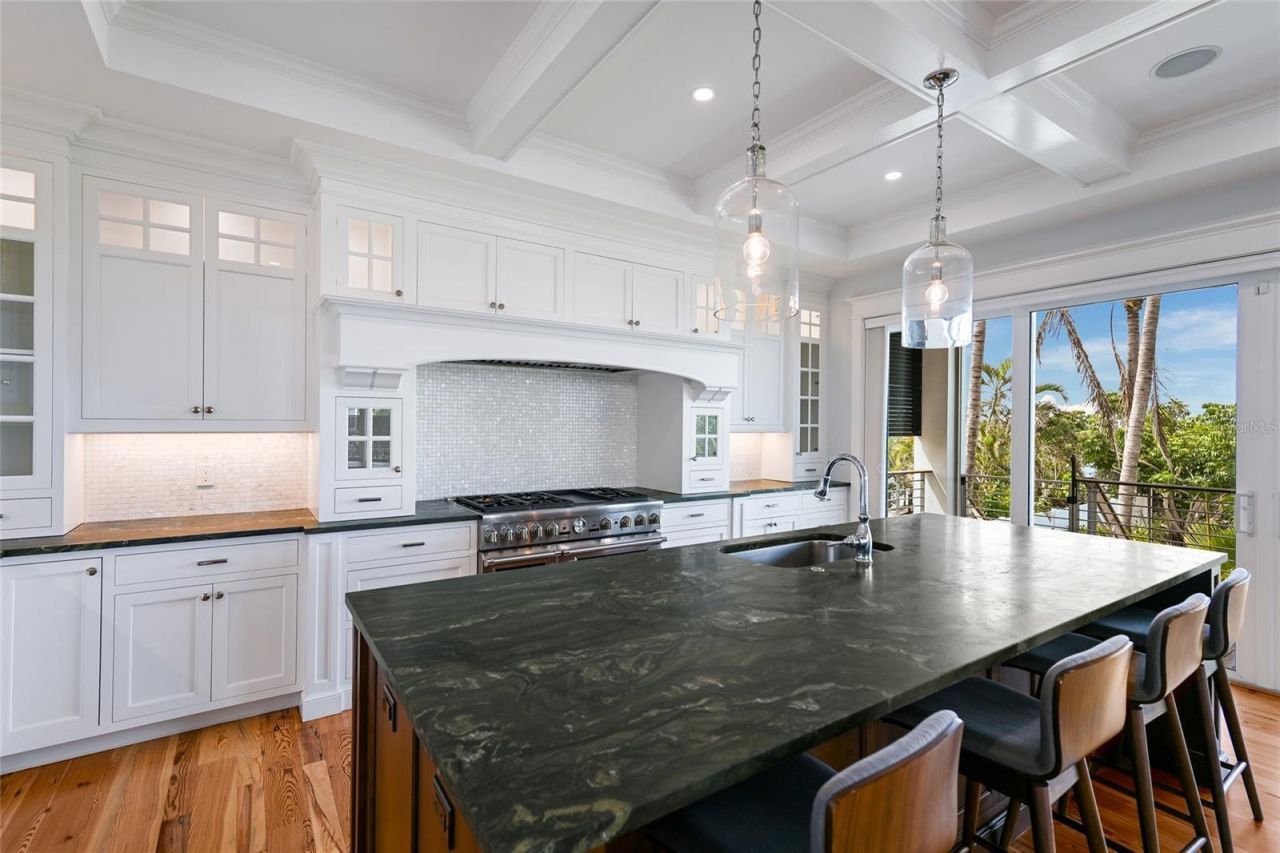 2110 Palma Sola Boulevard, Bradenton, FL 34209 Photo