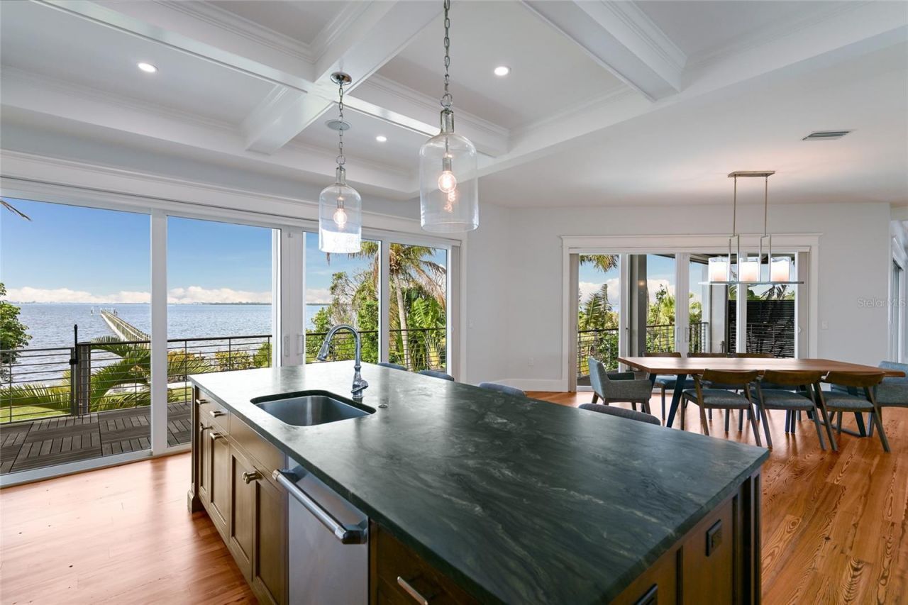 2110 Palma Sola Boulevard, Bradenton, FL 34209 Photo