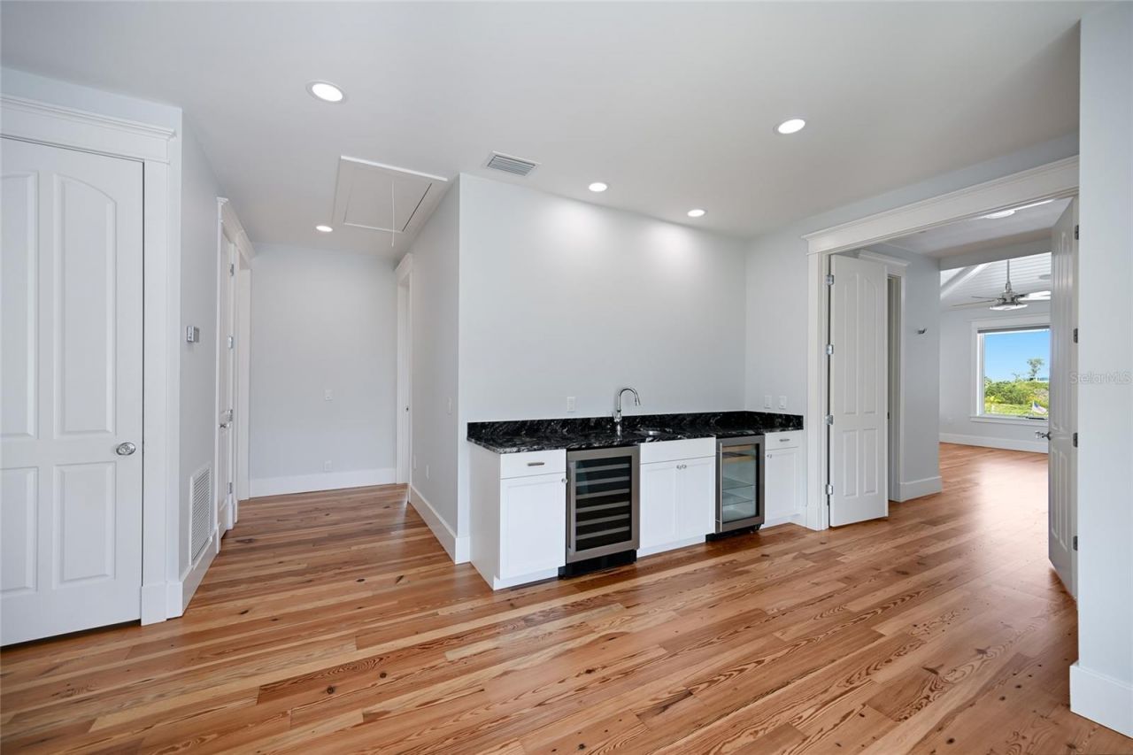 2110 Palma Sola Boulevard, Bradenton, FL 34209 Photo