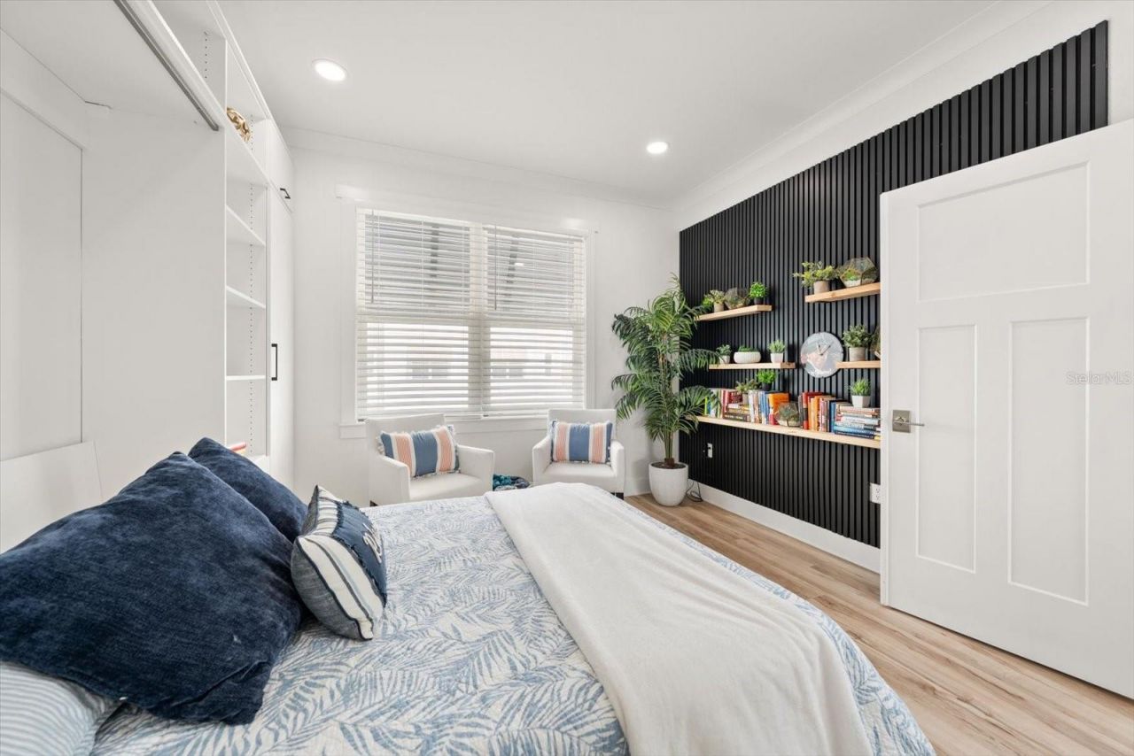 1297 Savona Drive Ne, Saint Petersburg, FL 33702 Photo