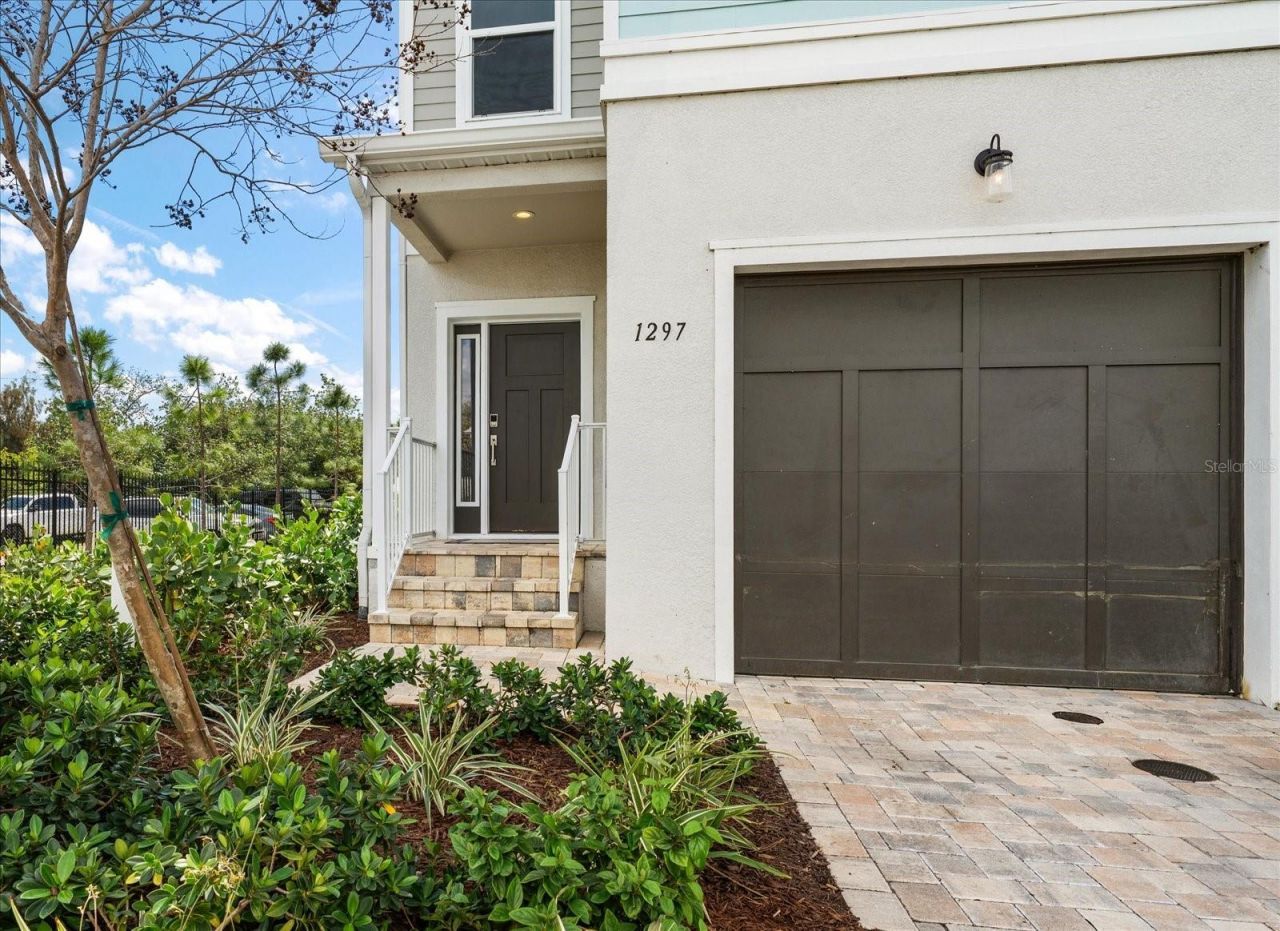 1297 Savona Drive Ne, Saint Petersburg, FL 33702 Photo