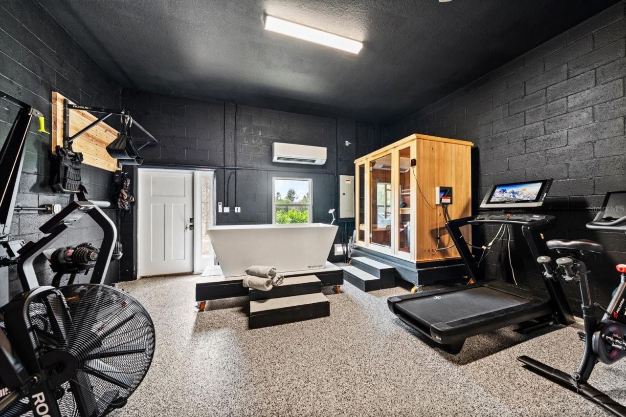 1297 Savona Drive Ne, Saint Petersburg, FL 33702 Photo