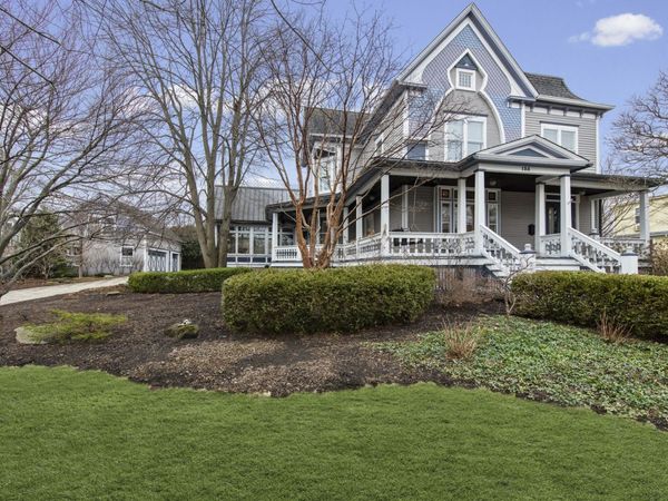 135 W Lake Street , Barrington, IL 60010