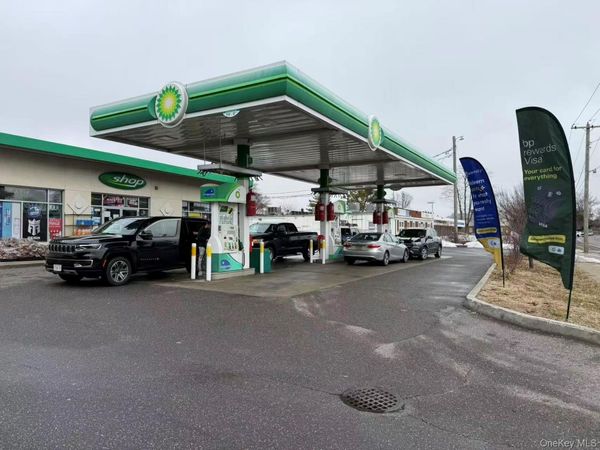 367 Sunrise Highway , West Babylon, NY 11704