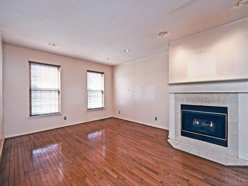 938 Weninger Circle, Cincinnati, OH 45203 Photo 12