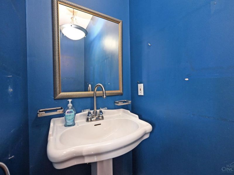 938 Weninger Circle, Cincinnati, OH 45203 Photo 24