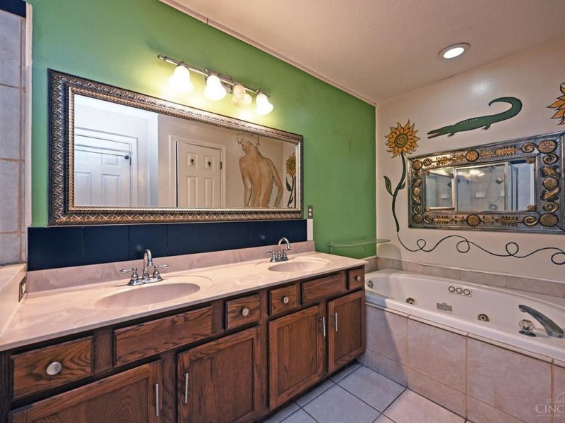 938 Weninger Circle, Cincinnati, OH 45203 Photo 33