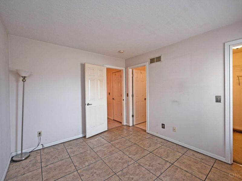 938 Weninger Circle, Cincinnati, OH 45203 Photo 38