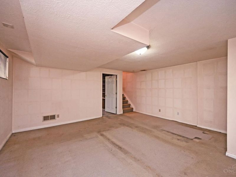 938 Weninger Circle, Cincinnati, OH 45203 Photo 42