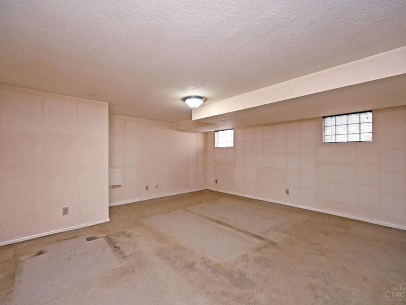 938 Weninger Circle, Cincinnati, OH 45203 Photo 43