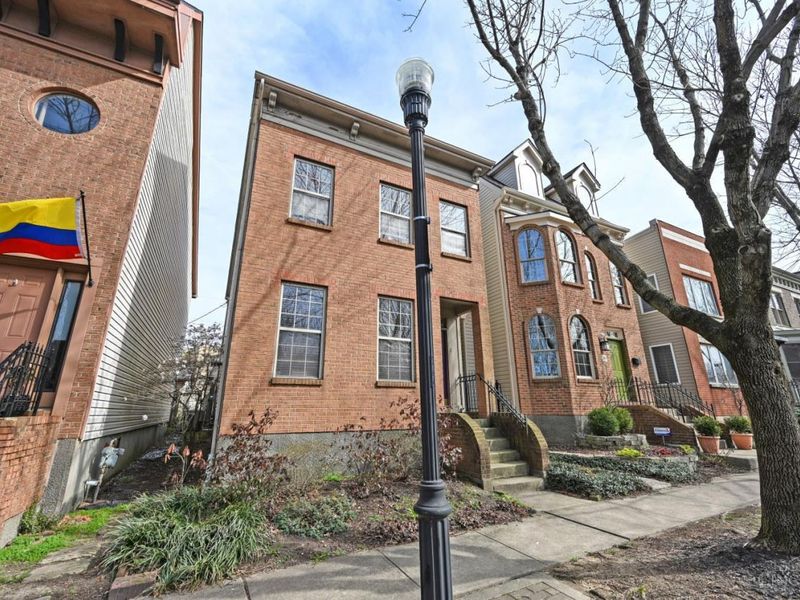 938 Weninger Circle, Cincinnati, OH 45203 Photo 5