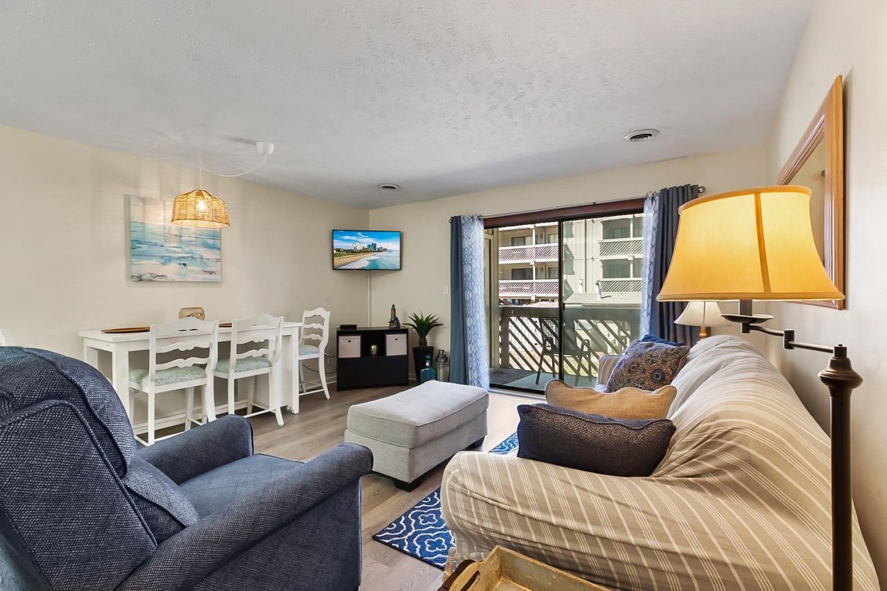 204 Maison Dr.  Photo 7