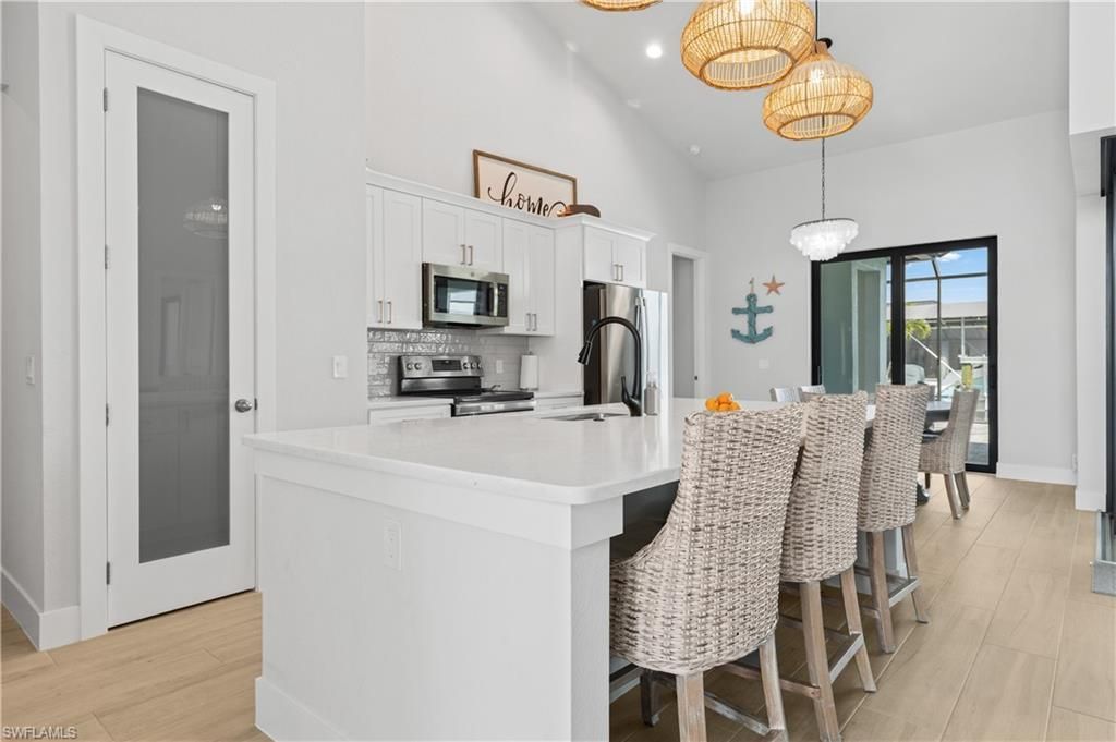 2325 SW 28th Ter, Cape Coral, FL 33914 Photo