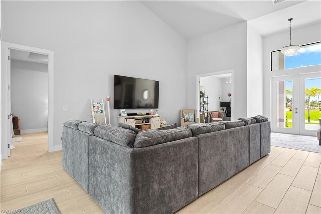 2325 SW 28th Ter, Cape Coral, FL 33914 Photo