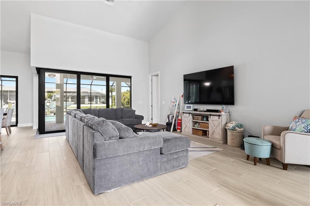 2325 SW 28th Ter, Cape Coral, FL 33914 Photo