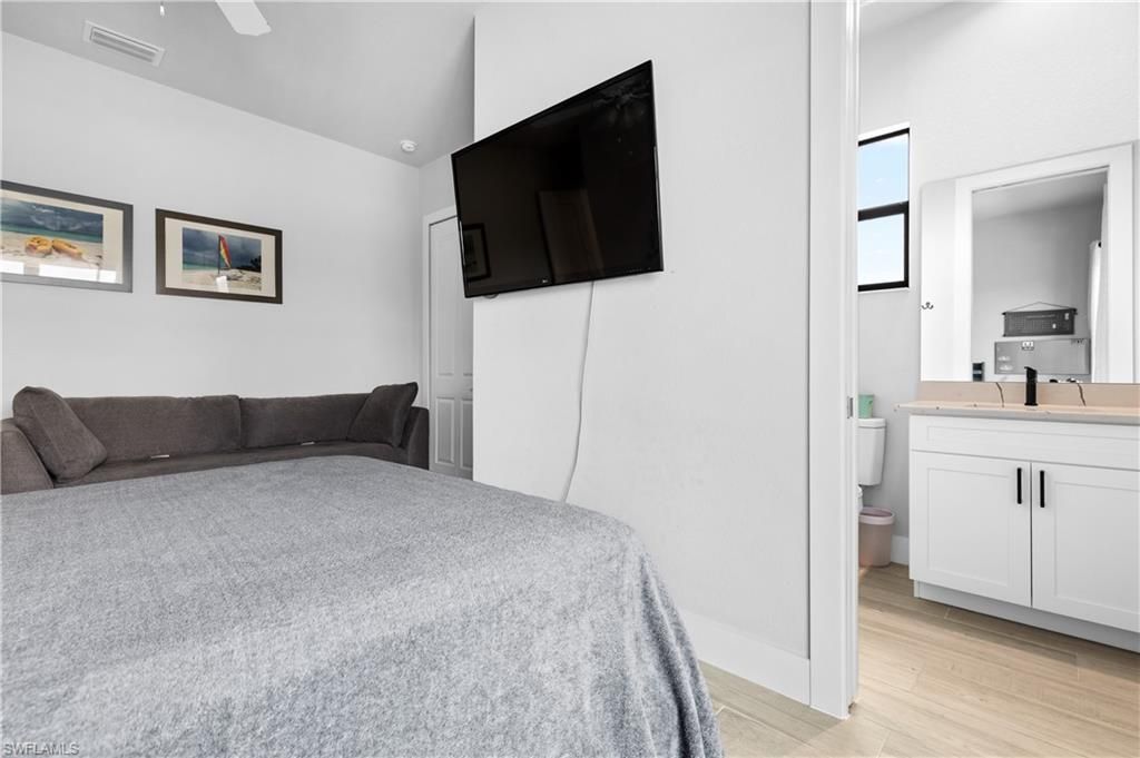 2325 SW 28th Ter, Cape Coral, FL 33914 Photo