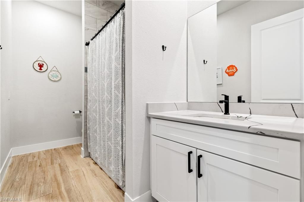 2325 SW 28th Ter, Cape Coral, FL 33914 Photo