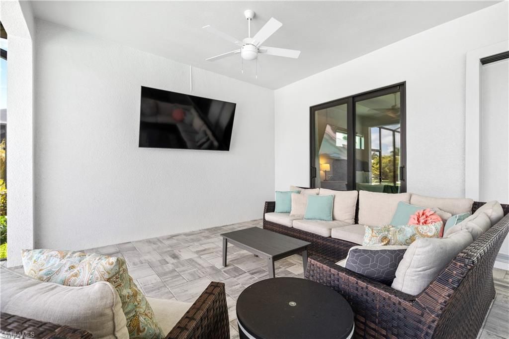 2325 SW 28th Ter, Cape Coral, FL 33914 Photo