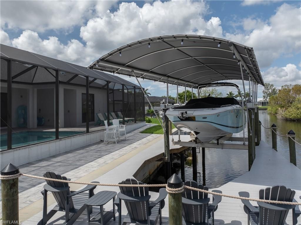 2325 SW 28th Ter, Cape Coral, FL 33914 Photo