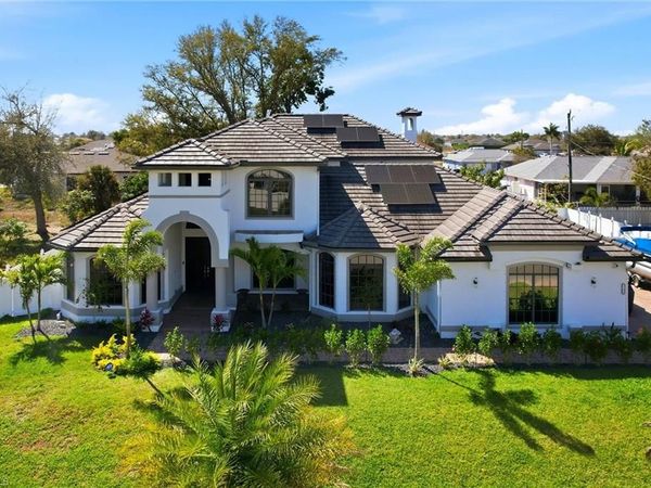 2104 NE 9th PL, CAPE CORAL, FL 33909