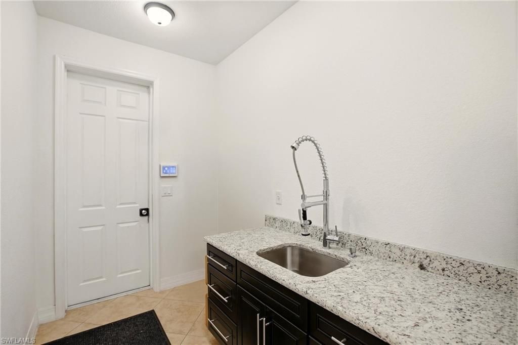 2104 NE 9th Pl, Cape Coral, FL 33909 Photo