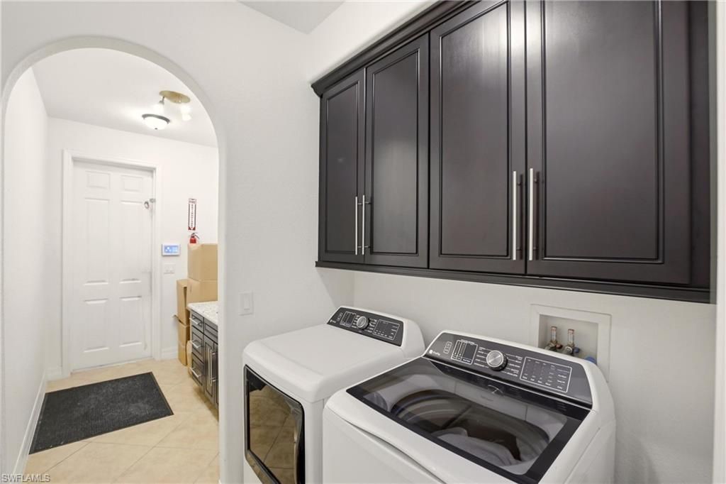 2104 NE 9th Pl, Cape Coral, FL 33909 Photo