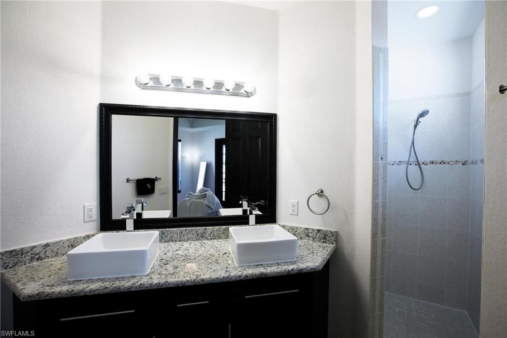 2104 NE 9th Pl, Cape Coral, FL 33909 Photo