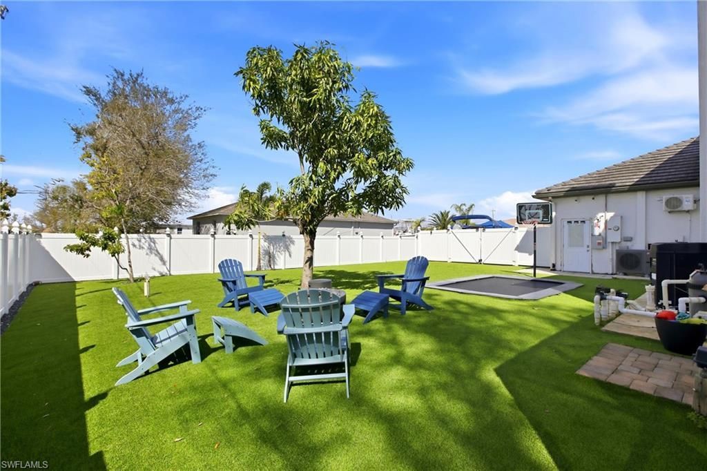 2104 NE 9th Pl, Cape Coral, FL 33909 Photo