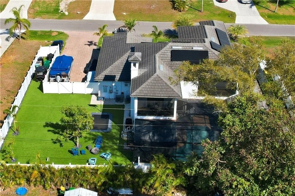 2104 NE 9th Pl, Cape Coral, FL 33909 Photo