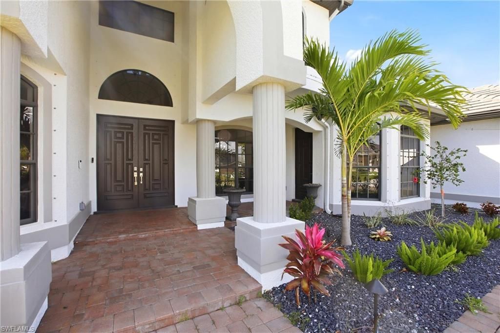 2104 NE 9th Pl, Cape Coral, FL 33909 Photo