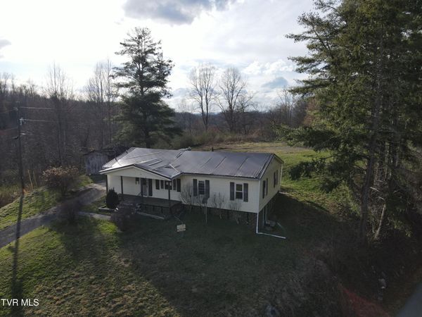3849 Nealy Ridge, Clinchco, VA 24226