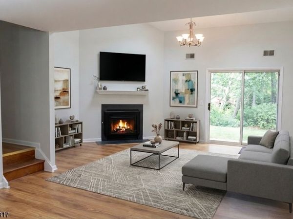 48 Rhea Run, Hampton, NJ 07860