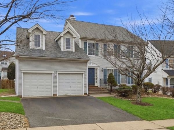 30 Cascades Ter, Branchburg, NJ 08876