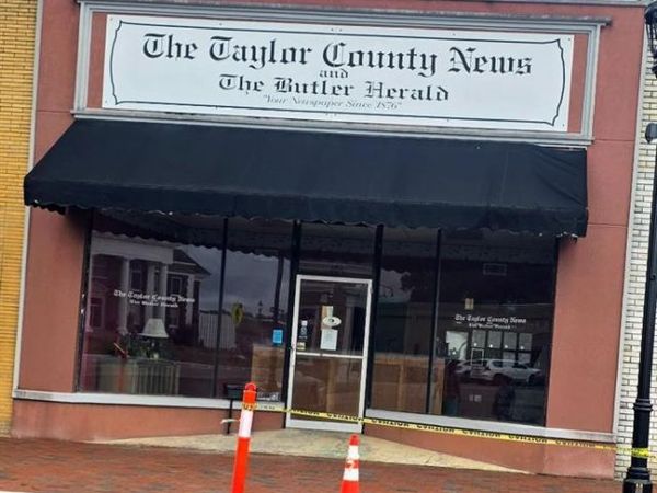 6 S Broad Street, Butler, GA 31006