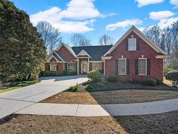 1003 Meadow Brook Drive , Woodstock, GA 30188