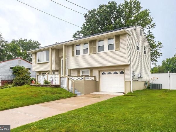 610 OGDEN DRIVE , WESTAMPTON, NJ 08060