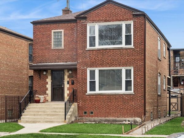 8833 S Dorchester Avenue , Chicago, IL 60619