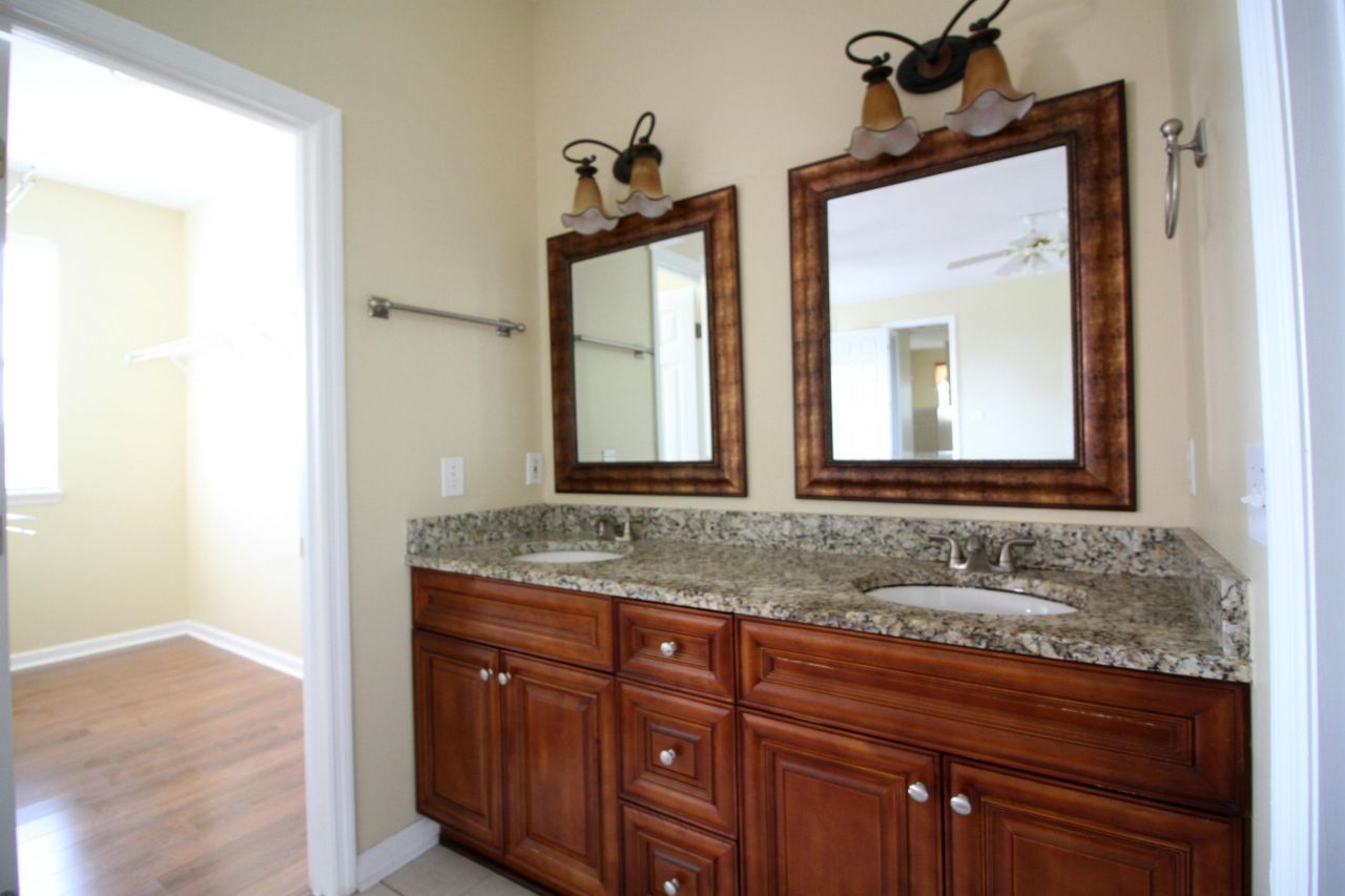 1319 Kingfisher Circle Photo 7